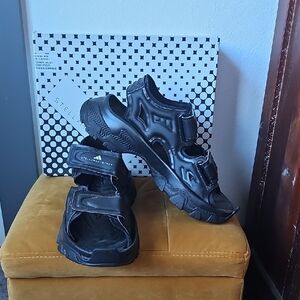 ●●STELLA MCCARTNEY  & ADIDDAS HIKA SANDAL SIZE 9 EUC●●